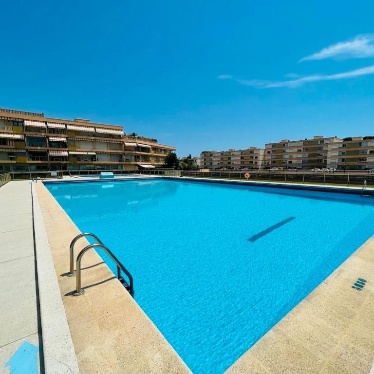 Studio détente avec piscine, proche port et plage - Appartement 1 Chambre - 8