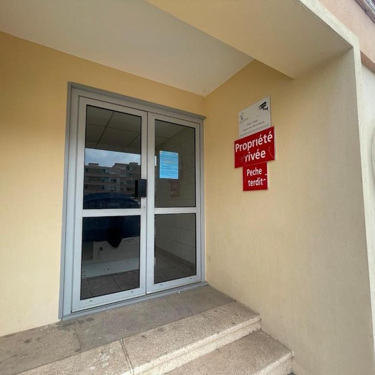Studio détente avec piscine, proche port et plage - Appartement 1 Chambre - 9