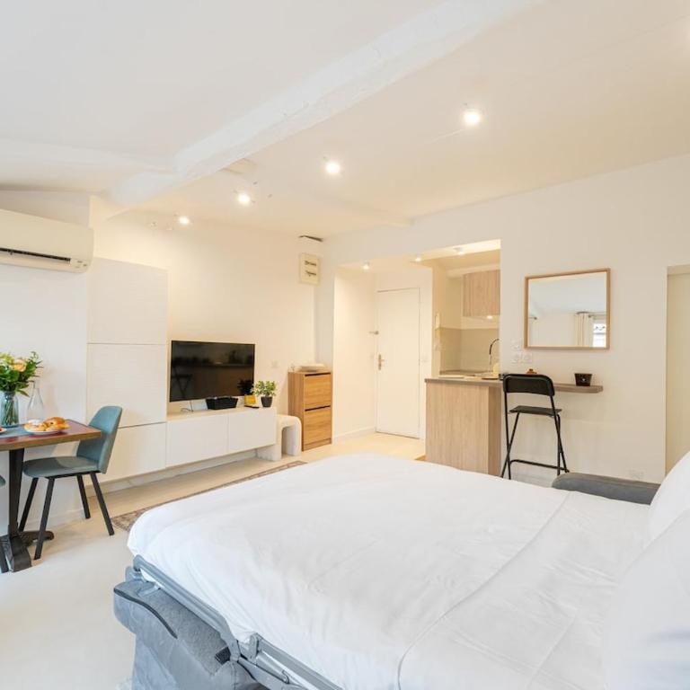 Terrace - Air conditioning - Views - Studio-Apartment mit Balkon - 19