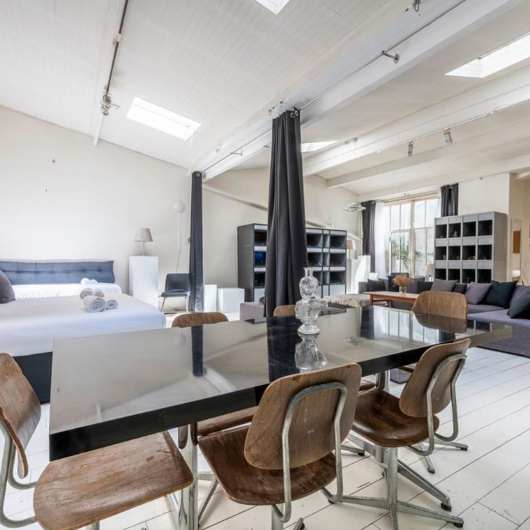 Spacious 4 Bedroom Parisian Retreat Near Gare Nord - Appartement - 12