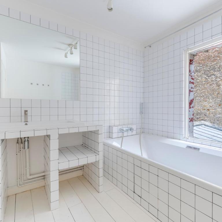 Spacious 4 Bedroom Parisian Retreat Near Gare Nord - Appartement - 21