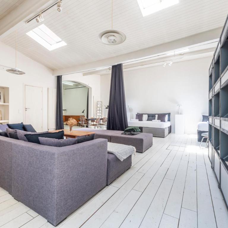 Spacious 4 Bedroom Parisian Retreat Near Gare Nord - Appartement - 23