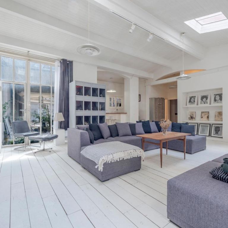 Spacious 4 Bedroom Parisian Retreat Near Gare Nord - Appartement - 28