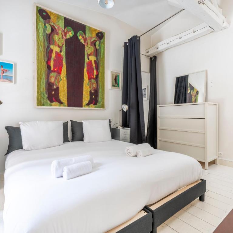 Spacious 4 Bedroom Parisian Retreat Near Gare Nord - Appartement - 29