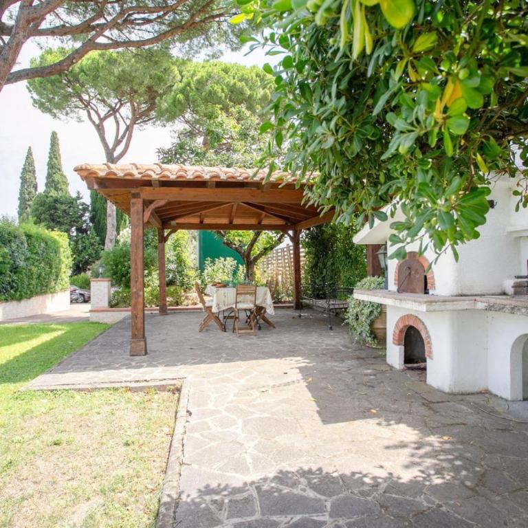 Villa Castelli Romani con Piscina & Giardino Privato, 8 Ospiti - Villa - 11