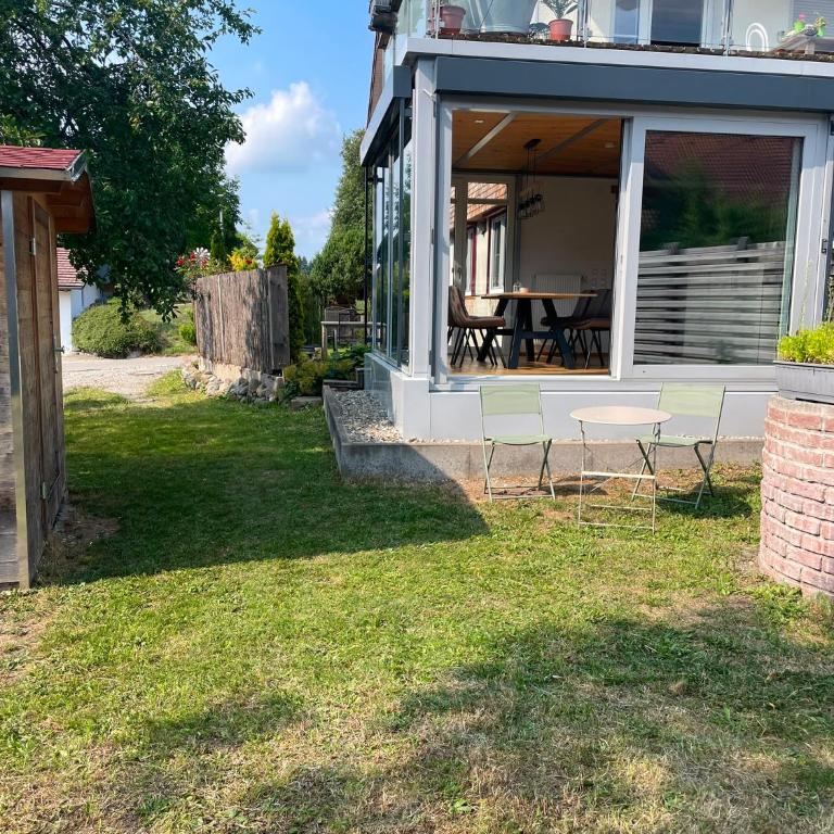 FeWo Klärle mit 85qm einem Wintergarten & eigenem Garten - Apartment mit 2 Schlafzimmern - 1