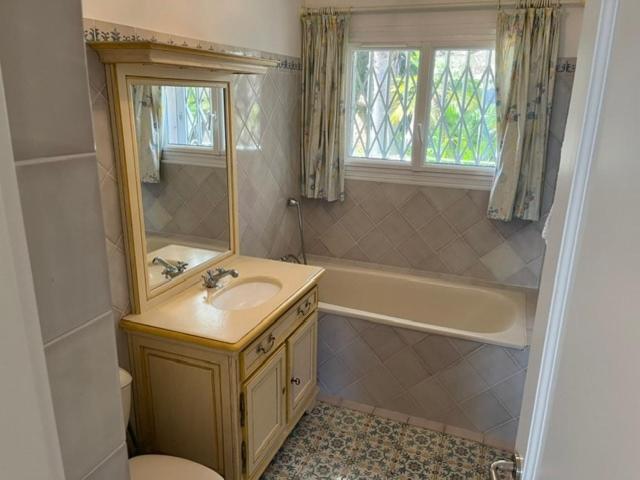 Waterfront villa between Cannes and St-Tropez - Villa - 23