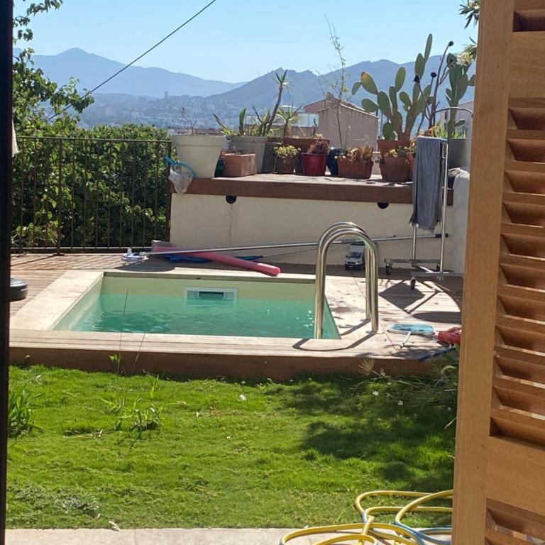 Maison 6 chambres avec piscine privée et vue panoramique- Marseille Vauvban - Villa - 1