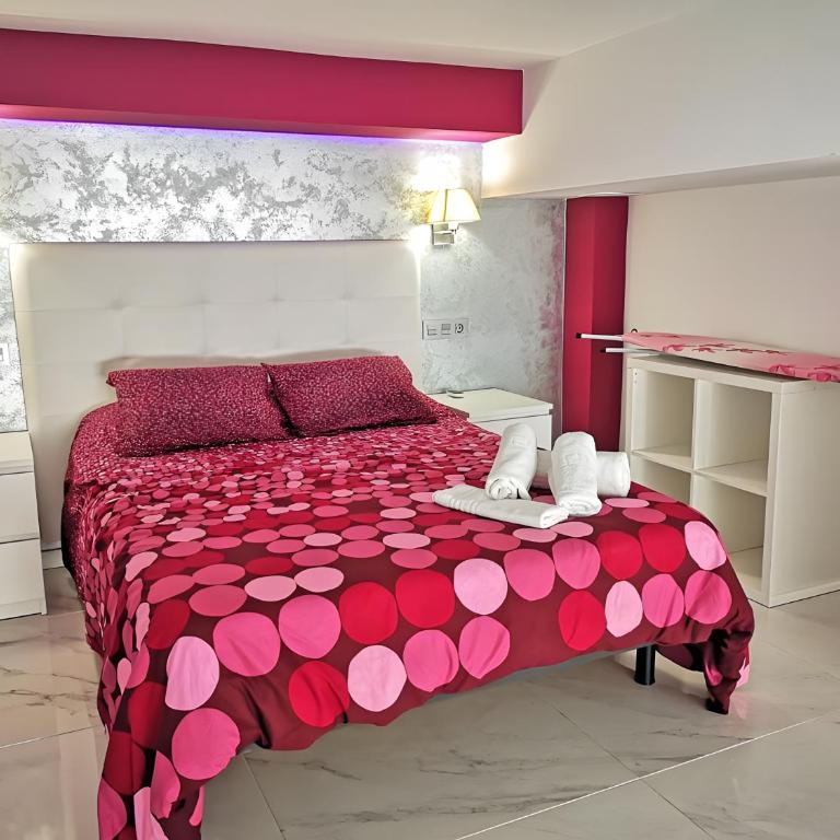 Apartamentos Ofis - Estudio Morado - Estudio Superior - 6
