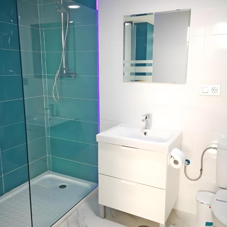 Apartamentos Ofis - Estudio Azul - Estudio Superior - 5