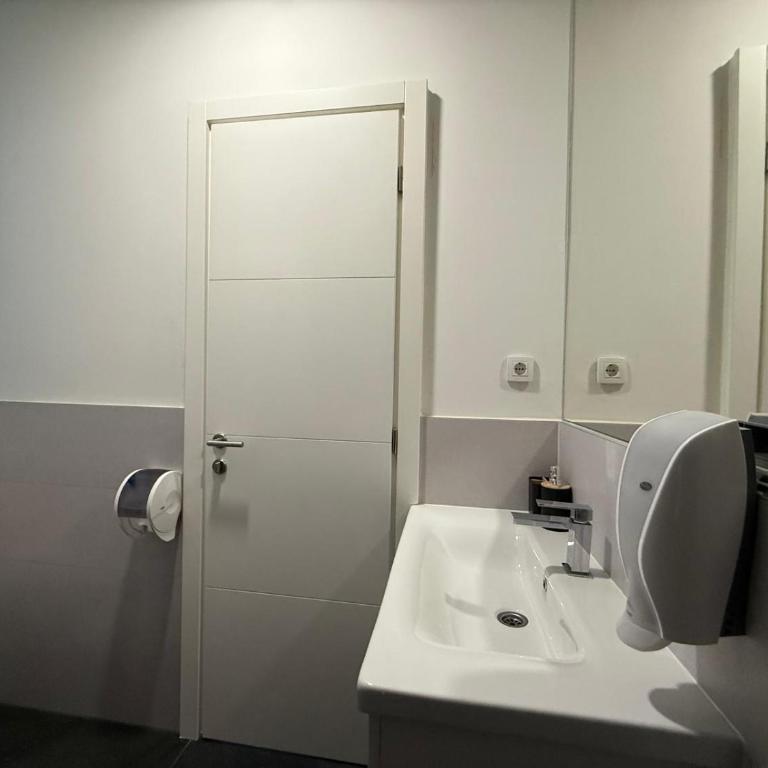 Engadin's Central Rooms in Old Town - Deluxe Suite - 2