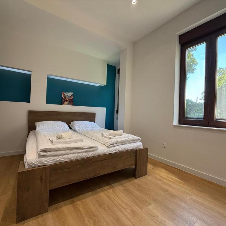 Engadin's Central Rooms in Old Town - Deluxe Suite - 9
