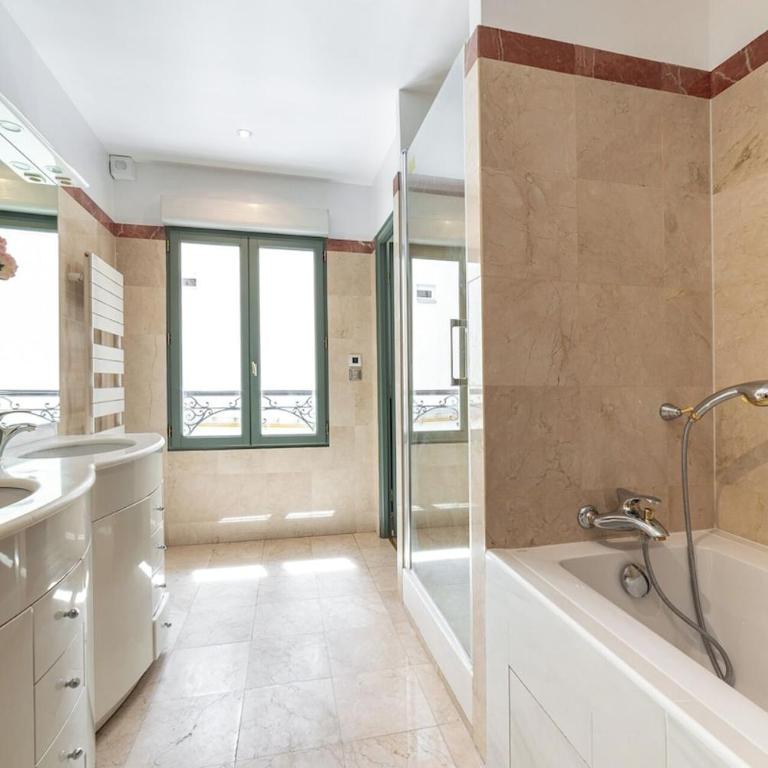 Le Charme et le Confort Réunis dans un Appartement Raffiné - Appartement Deluxe - 12