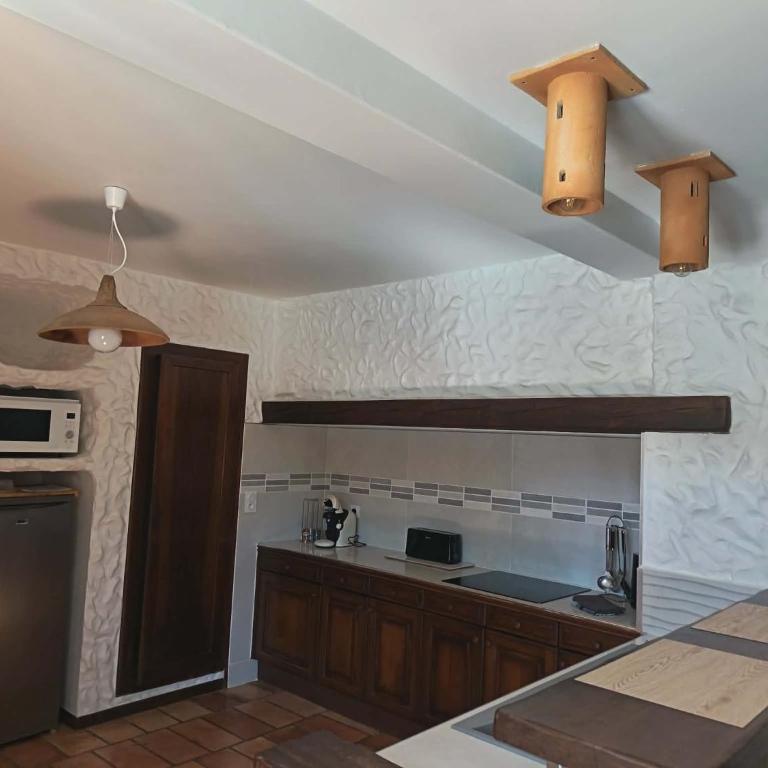 Dépendance dans Mas traditionnel avec piscine - Two-Bedroom Apartment - 6