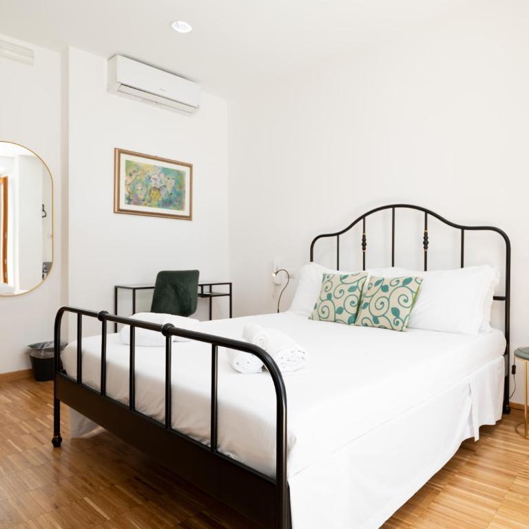 Dadu 14 - Double Room with Private Bathroom - 1