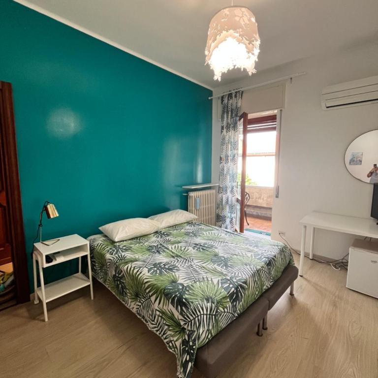Bella Vita Guesthouse -parcheggio privato interno - Camera Matrimoniale Deluxe con Balcone - 6