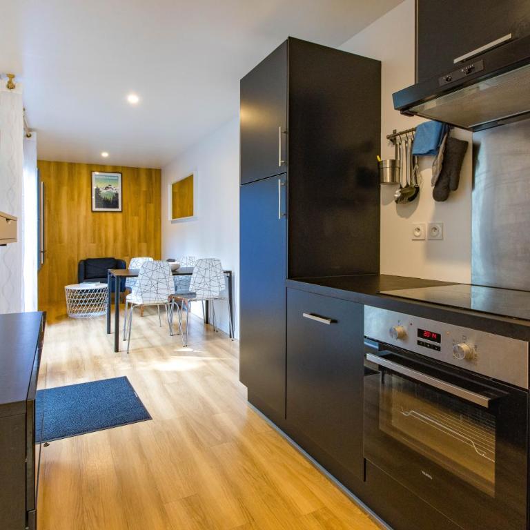 Camping des Gayeulles - Chalet 2 Chambres - 6
