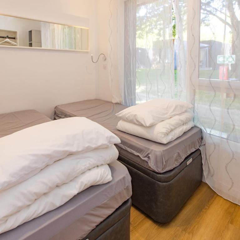 Camping des Gayeulles - Chalet 3 Chambres - 9