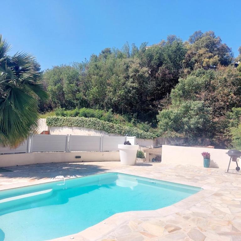 Tastefully decorated house in Mandelieu-la-Napoule - Deluxe Villa - 28