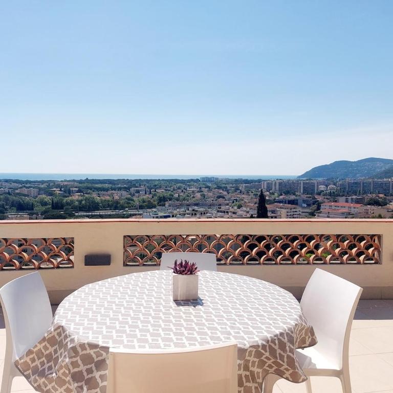 Tastefully decorated house in Mandelieu-la-Napoule - Deluxe Villa - 24