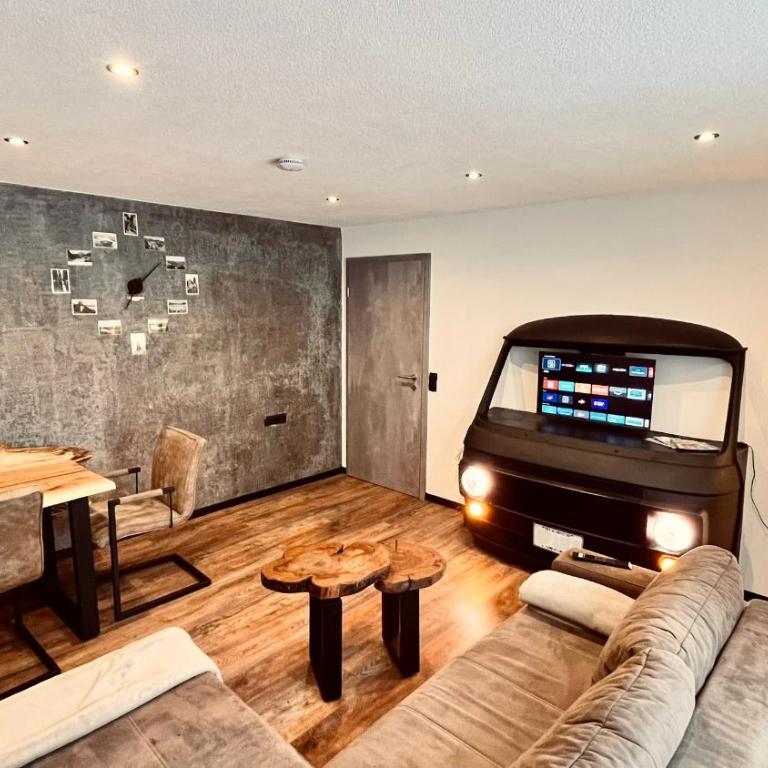 unique Ferienwohnung - Apartment mit 2 Schlafzimmern und Terrasse - 1