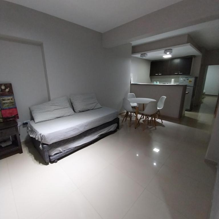 Departamento Ideal para 2 Personas y Apto para 4 en Zona Norte Tucuman - One-Bedroom Apartment with Balcony - 17