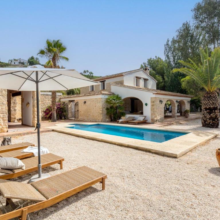 Villa Fantaxat by Abahana Villas - Villa - 2