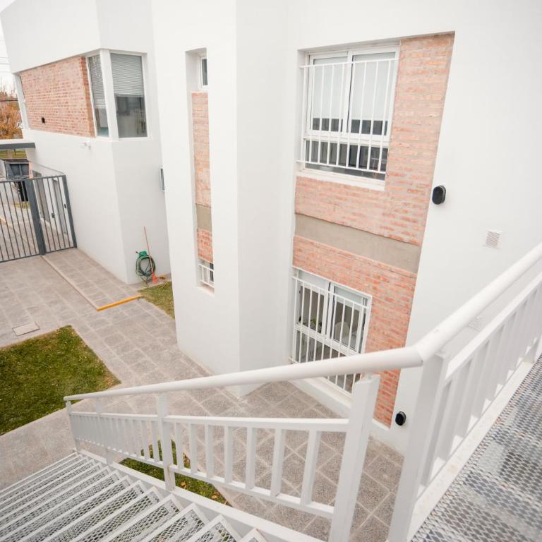 Depto del Artista a pasos del IUPA en Gral Roca - Apartamento de 2 dormitorios - 41