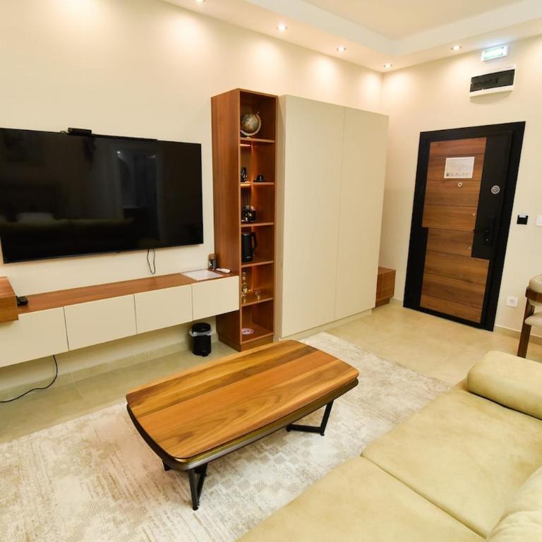 Dream Palace 1 - Dvokrevetna Soba sa Bračnim Krevetom - 1