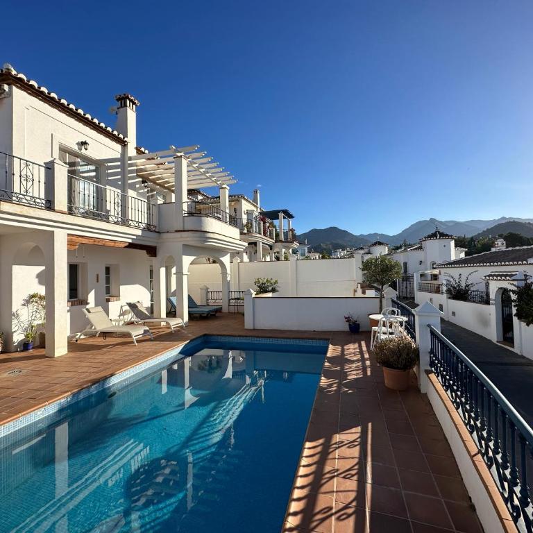 Stunning villa with private pool - Casa de 3 dormitorios - 22
