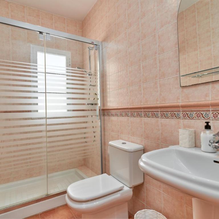 Stunning villa with private pool - Casa de 3 dormitorios - 32