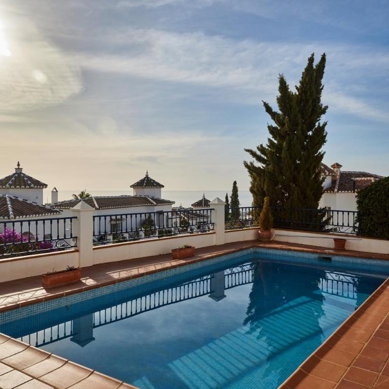 Stunning villa with private pool - Casa de 3 dormitorios - 33