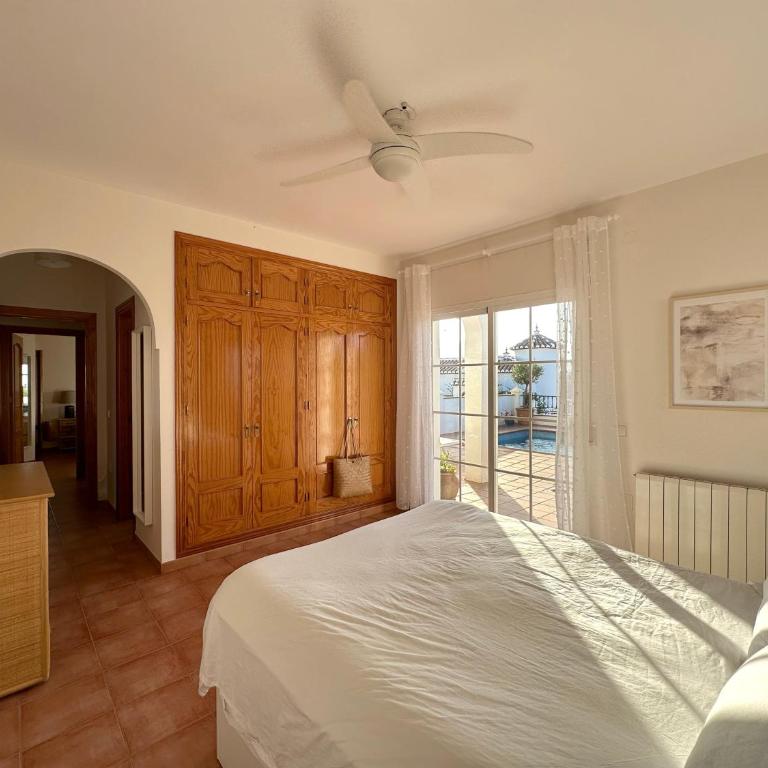 Stunning villa with private pool - Casa de 3 dormitorios - 39