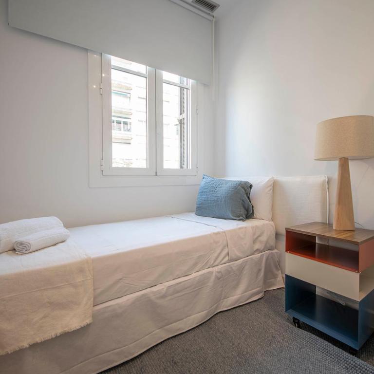 You Stylish Uptown Barcelona Apartments - Apartment with City View - 6