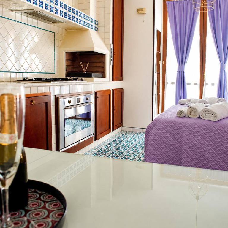 Hotiday Napoli Colors - Studio with Balcony - 7