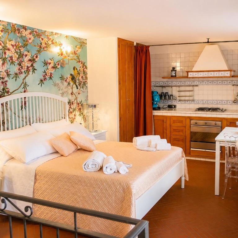 Hotiday Napoli Colors - Suite with Terrace - 2