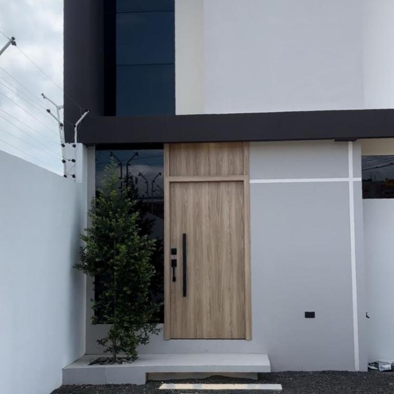 Modern, furnished house with a private pool - Casa de 4 dormitorios - 25