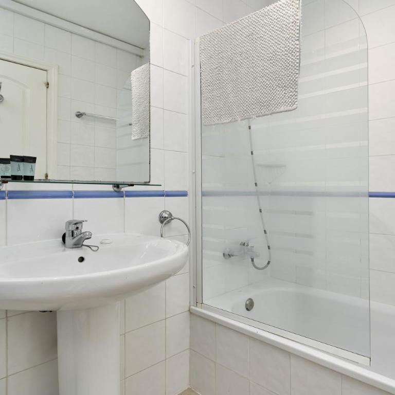 Superb Apartment Nerja - Apartamento Deluxe de 2 dormitorios con vistas al mar - 9