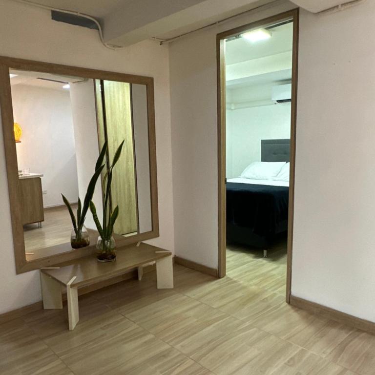 Apartahotel Provenza II - Apartment with View and Balcony - 8