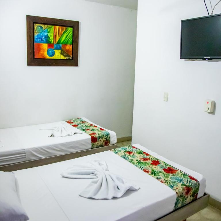 Hotel Macedonia Plaza Itagui - Habitación Doble Estándar - 2 camas - 6