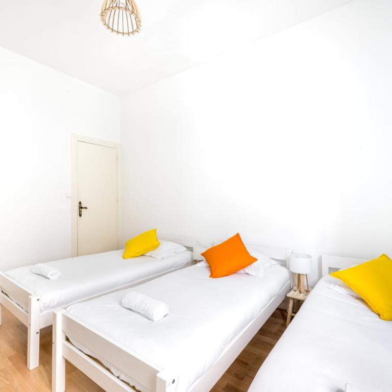 BnGo I Le Coeur Lyonnais I 3 chambres, 2 salles de bain, hypercentre, 3ème étage sans ascenseur - Appartement 3 Chambres - 5