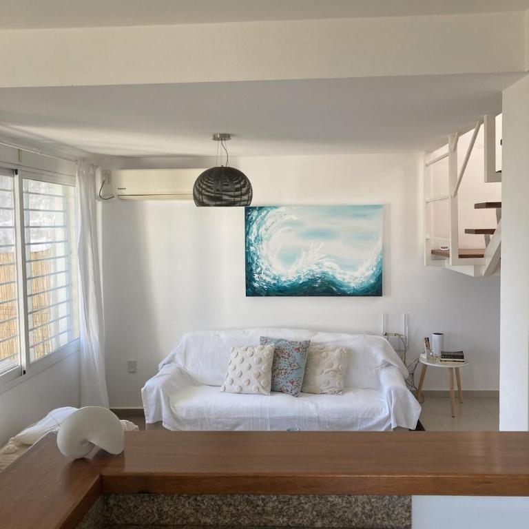 Comfortable and Modern Beach House - Two-Bedroom House - 1