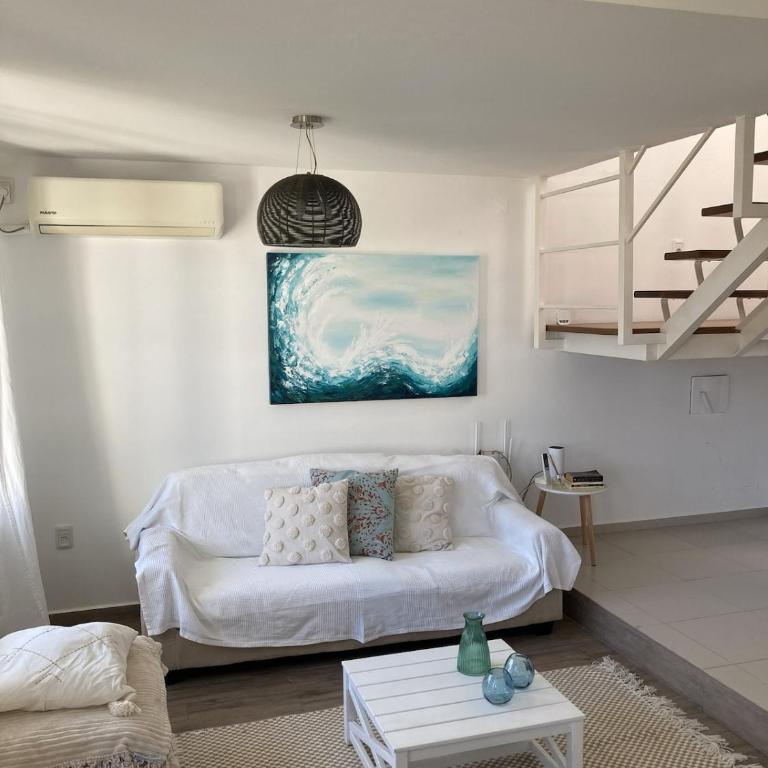 Comfortable and Modern Beach House - Two-Bedroom House - 20