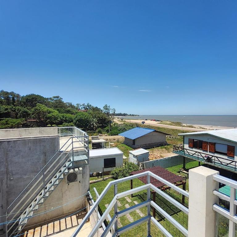 Comfortable and Modern Beach House - Two-Bedroom House - 32