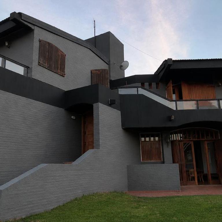 Casa Villa Carlos Paz - Five-Bedroom House - 1
