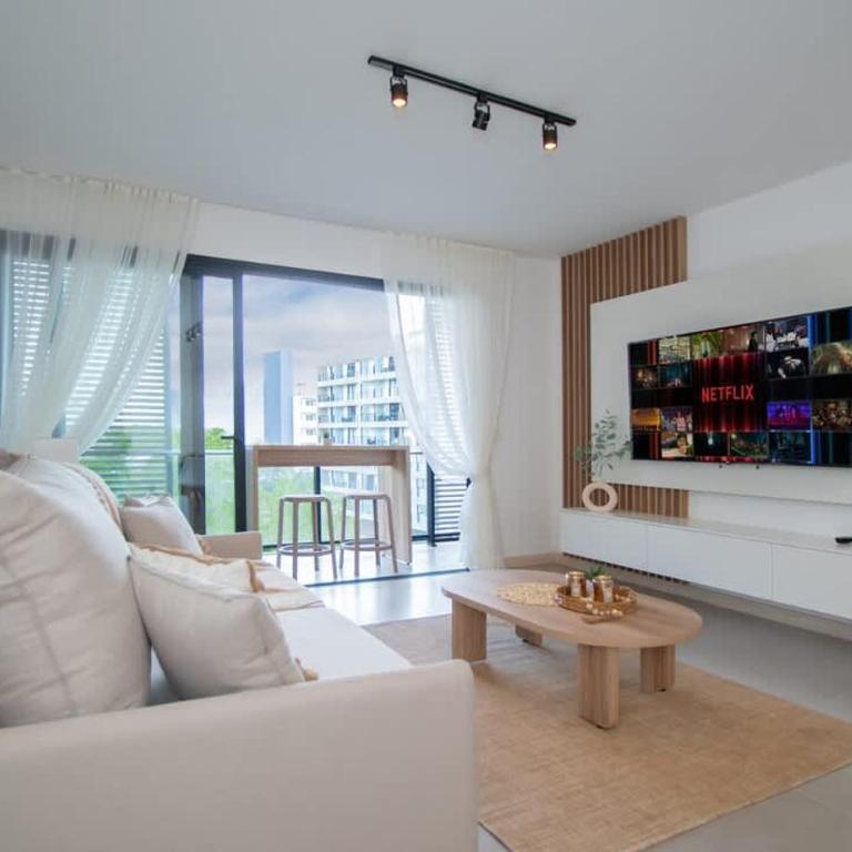Spacious Unit with Gym Pool and Great Location - Apartamento - 7