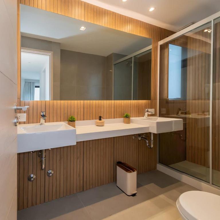 Spacious Unit with Gym Pool and Great Location - Apartamento - 19