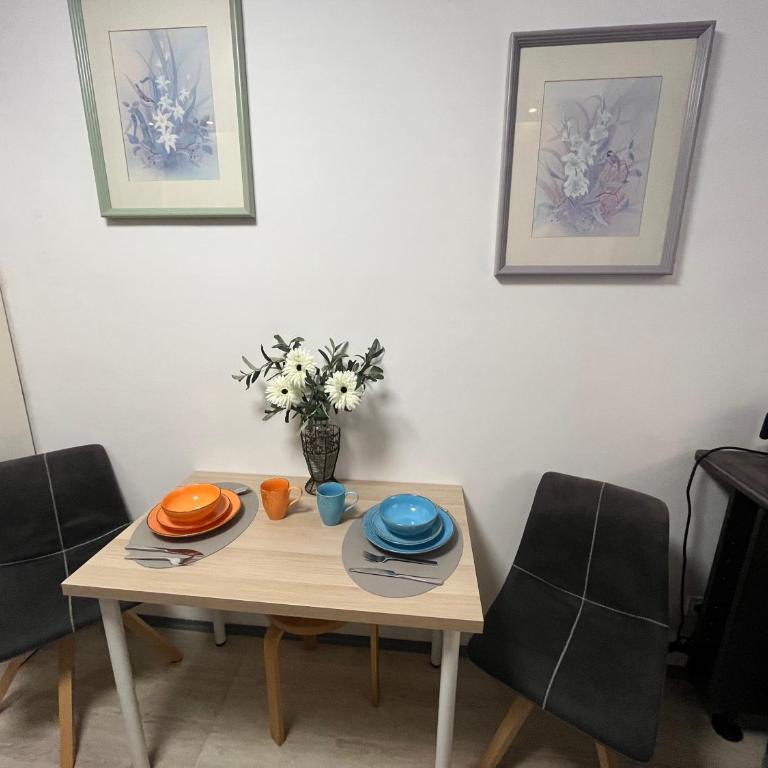 Großzügig geschnittene, helle, schöne Wohnung in Toplage - Two-Bedroom Apartment - 31