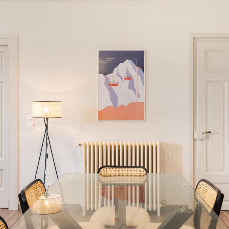 Montcler Moderne et Spacieux trois CH Apart Hypercentre avec vue - Apartment - 9
