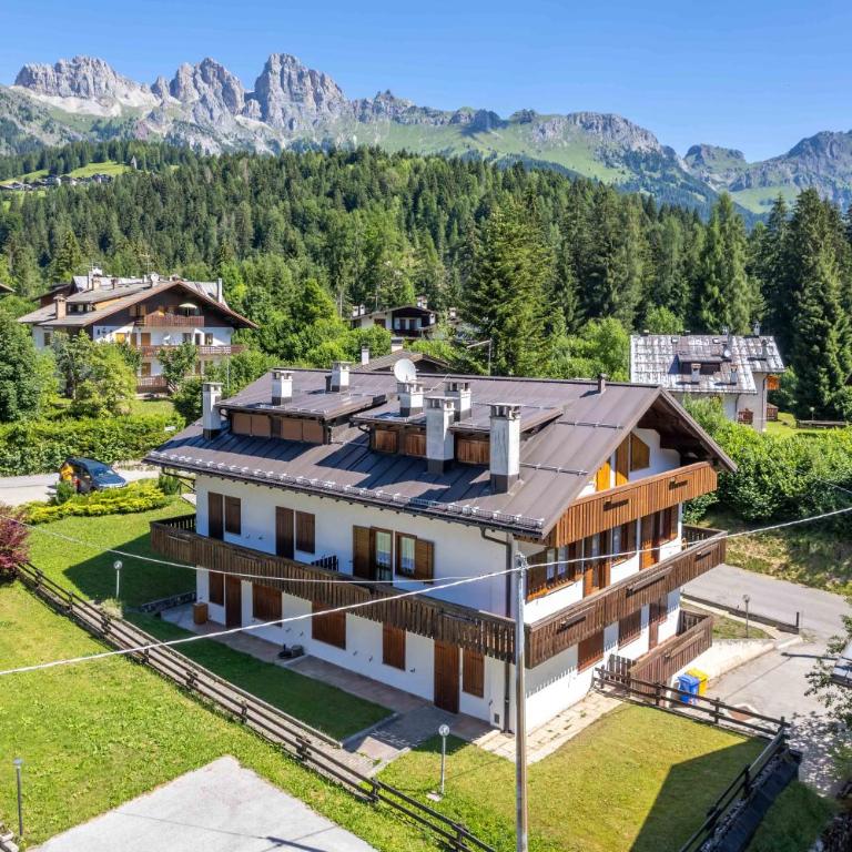 La Dimora delle Cime - Appartamento con 2 Camere da Letto e con Vista Montagna - 1
